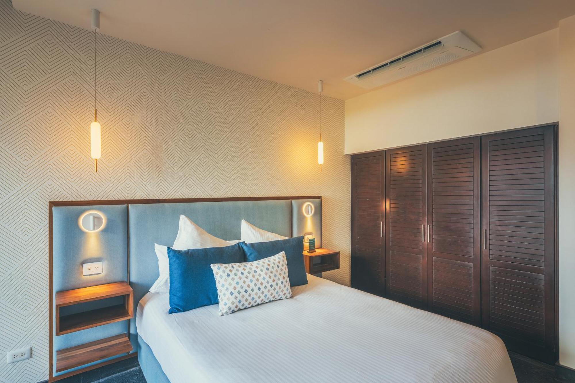 Suite Panoramic View # of bedrooms available depends on # of guests reserved,1756522747:JPEG